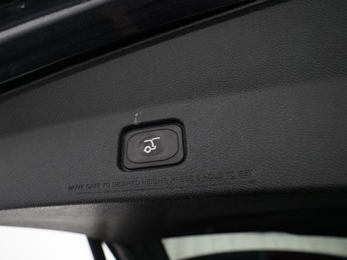 Used 2017 Ford Explorer XLT w/ Equipment Group 202A image 15