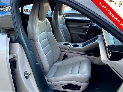 Used 2022 Porsche Taycan image 6
