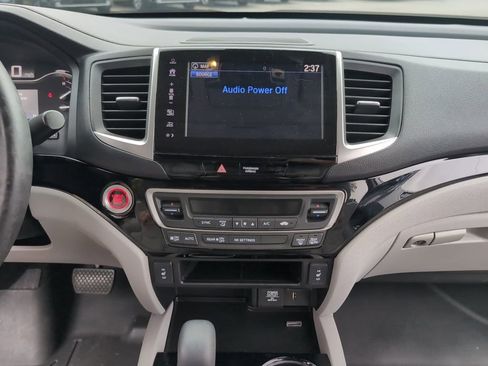 Used 2019 Honda Ridgeline RTL-E image 17