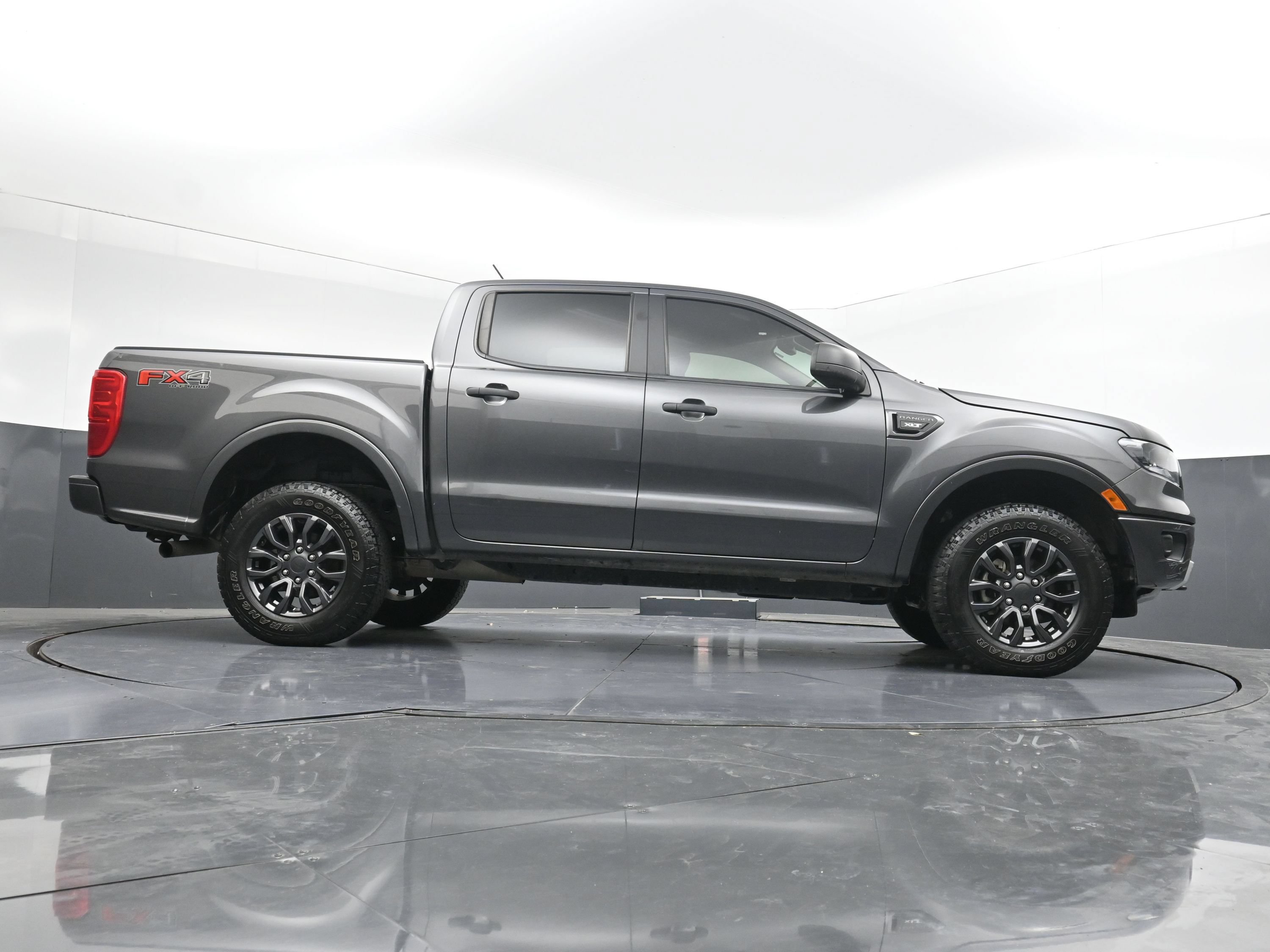 Used 2020 Ford Ranger XLT w/ Equipment Group 302A Luxury AWD/4WD image 31