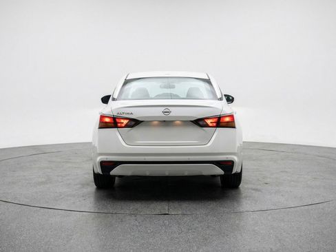 Used 2025 Nissan Altima 2.5 SV image 7