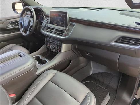 Used 2021 Chevrolet Suburban Z71 image 25