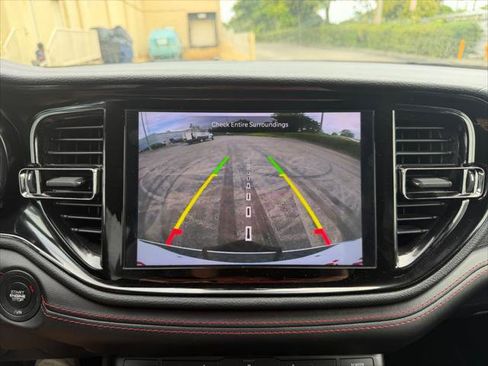 Used 2025 Dodge Durango GT RWD image 23