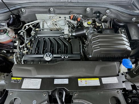 Used 2021 Volkswagen Atlas SEL Premium image 32