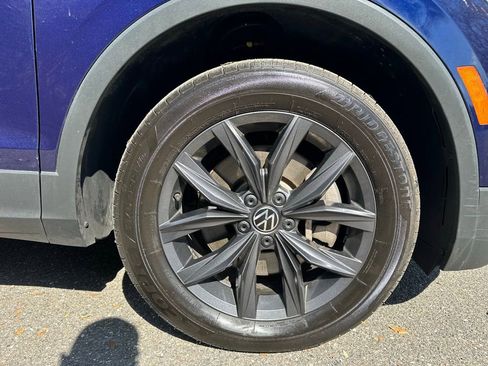 Used 2022 Volkswagen Tiguan SE image 12