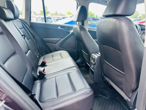 Used 2016 Volkswagen Tiguan S image 10