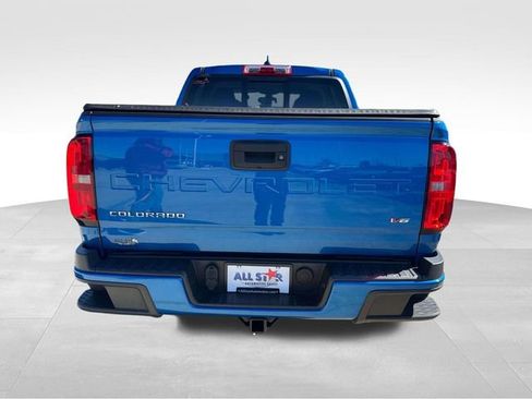 Used 2022 Chevrolet Colorado LT w/ LT Convenience Package image 8