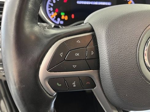 Used 2020 Jeep Grand Cherokee Limited image 21