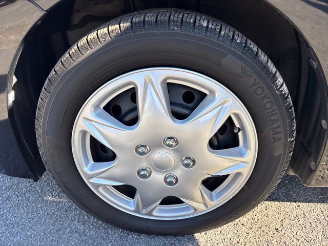 Used 2016 Toyota Corolla LE FWD image 18