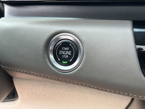 Used 2021 Cadillac Escalade Premium Luxury Platinum image 29