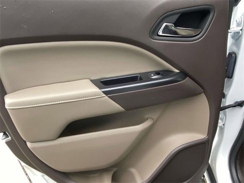 Used 2020 GMC Canyon SLT w/ Driver Alert Package image 13