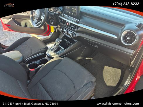 Used 2020 Kia Forte LXS image 11