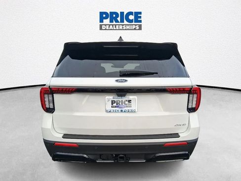 New 2026 Ford Explorer ST-Line w/ ST-Line Street Pack AWD/4WD image 11