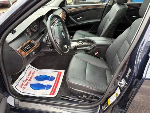 Used 2008 BMW 550i Sedan w/ Cold Weather Pkg RWD image 13