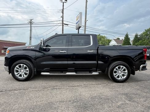 Used 2025 Chevrolet Silverado 1500 LTZ w/ LTZ Premium Package AWD/4WD image 3