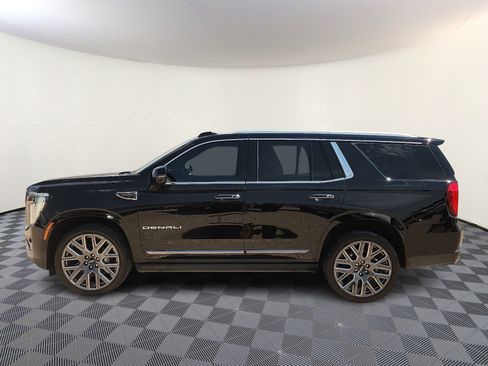 Used 2025 GMC Yukon Denali Ultimate AWD/4WD image 2