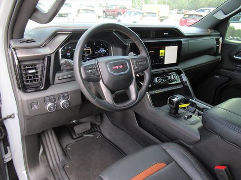 Used 2024 GMC Sierra 1500 AT4 w/ Technology Package image 17