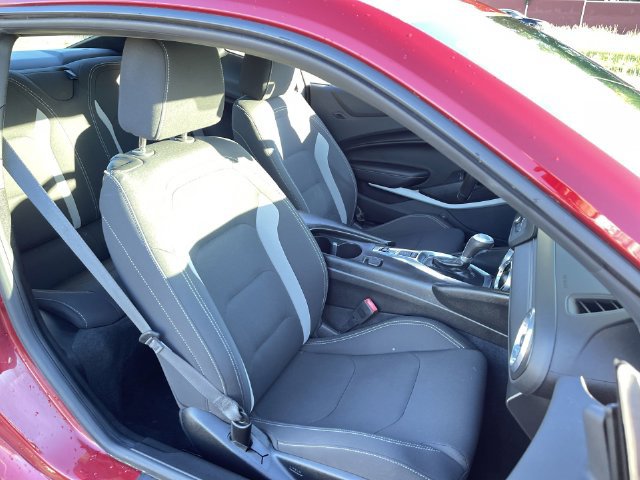 Certified 2018 Chevrolet Camaro LT RWD image 26