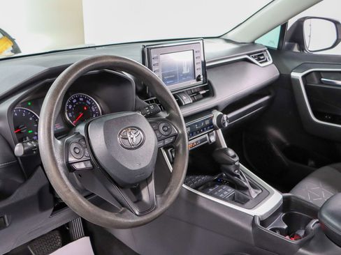 Used 2021 Toyota RAV4 XLE image 22