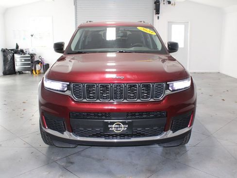 Used 2023 Jeep Grand Cherokee L Laredo image 53