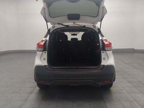 Used 2019 Nissan Kicks S FWD image 29