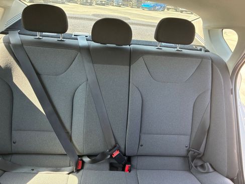 Used 2025 Kia K4 LXS image 40