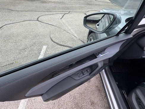 New 2026 Volkswagen Tiguan SE image 14