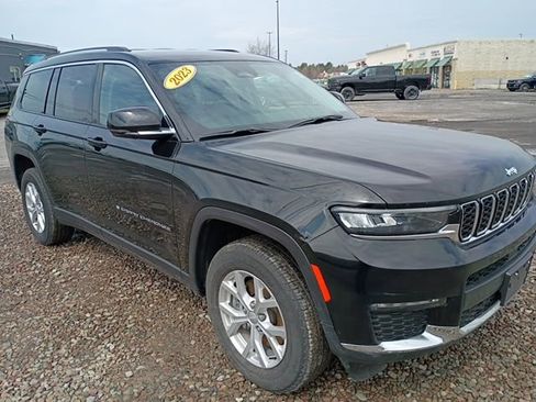 Used 2023 Jeep Grand Cherokee L Limited AWD/4WD image 3