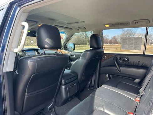 Used 2017 INFINITI QX80 4WD w/ Driver Assistance Package image 14