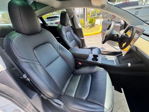 Used 2021 Tesla Model 3 Standard Range Plus RWD image 16