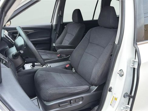 Used 2018 Honda Pilot EX image 12