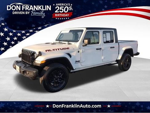 Used 2022 Jeep Gladiator Sport AWD/4WD image 1
