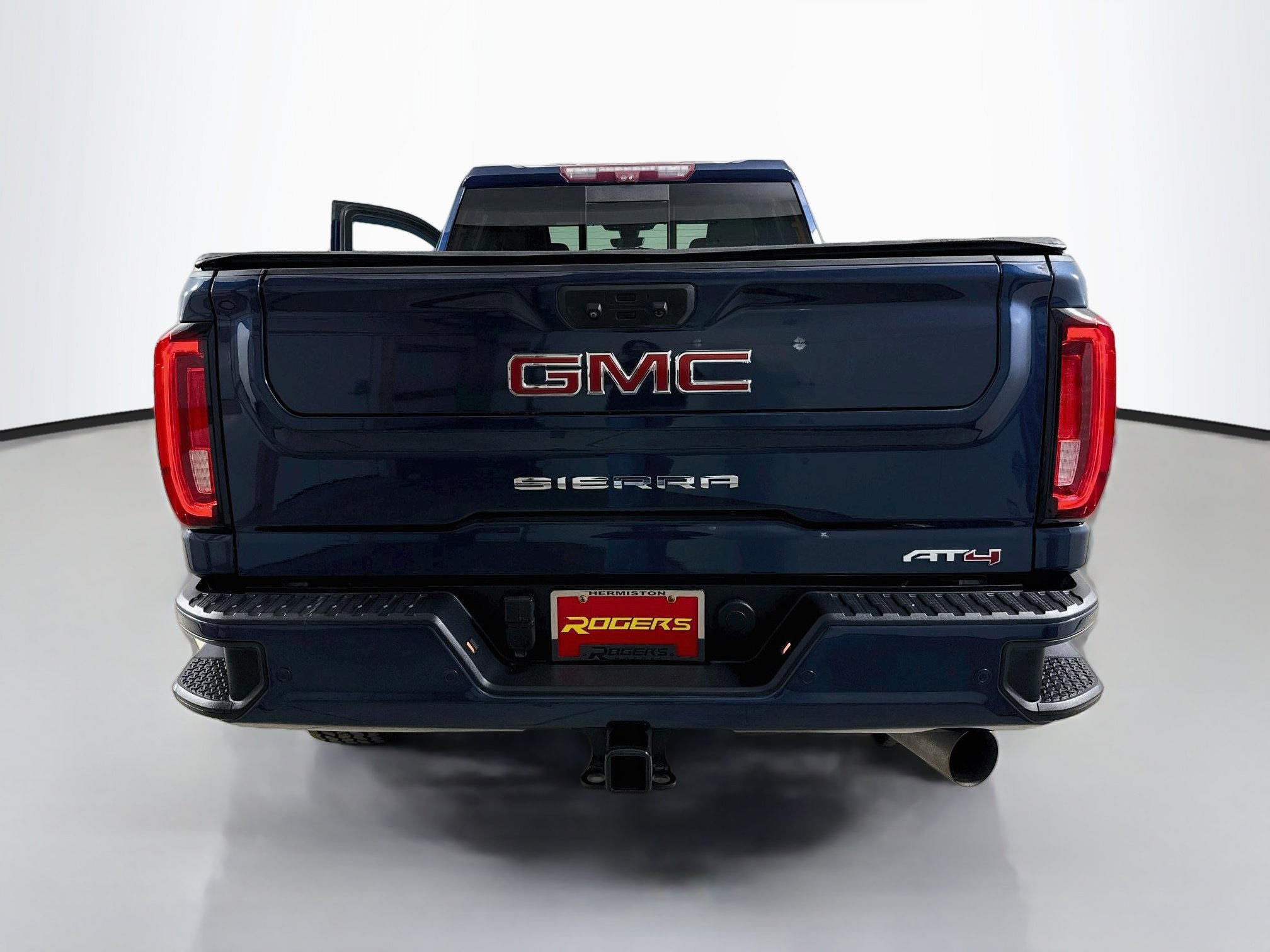 Used 2021 GMC Sierra 2500 AT4 w/ AT4 Premium Plus Package AWD/4WD image 7