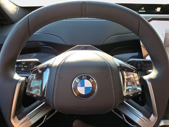 New 2027 BMW i7 xDrive60 AWD/4WD image 16