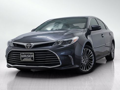 Used 2017 Toyota Avalon Limited w/ Protection Package FWD image 1