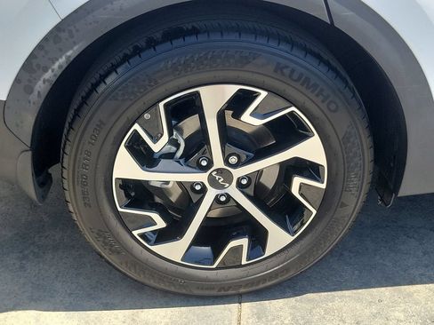 Used 2024 Kia Sportage EX FWD image 6
