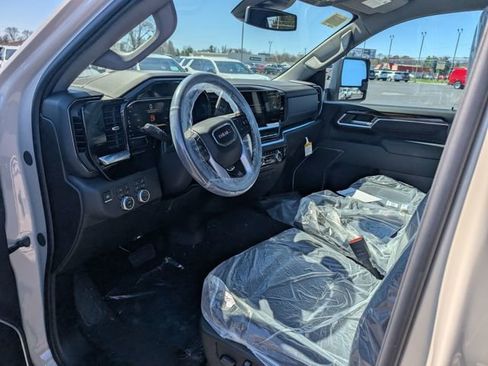 New 2026 GMC Sierra 2500 SLE w/ SLE Value Package; image 13