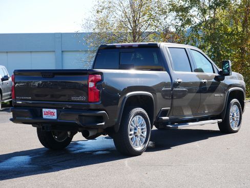 Used 2021 Chevrolet Silverado 2500 High Country w/ Z71 Off-Road Package image 7