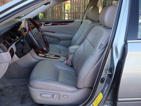 Used 2004 Lexus ES 330 image 19