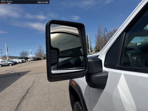 Used 2024 GMC Sierra 2500 Pro w/ Convenience Package image 15