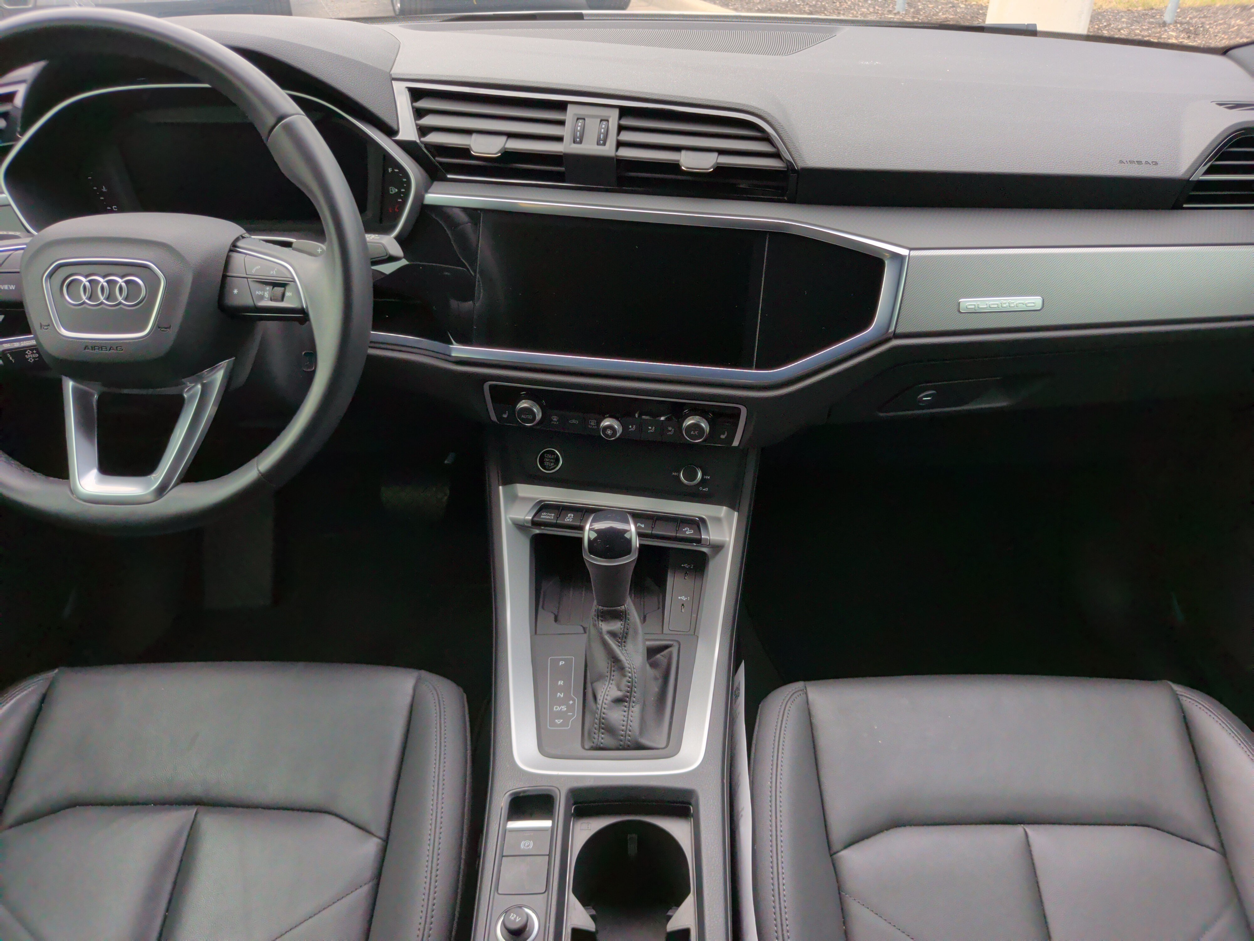 Used 2024 Audi Q3 2.0T Premium AWD/4WD image 32