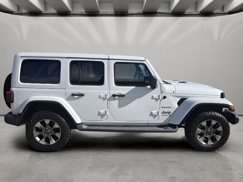 Used 2018 Jeep Wrangler Unlimited Sahara w/ Cold Weather Group image 7