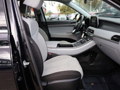 Used 2022 Hyundai Palisade SE image 27