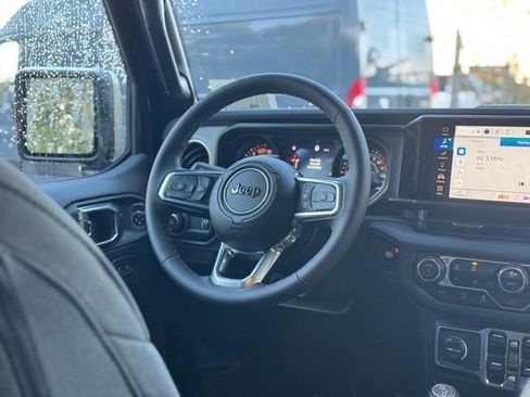 New 2025 Jeep Wrangler Sahara image 20