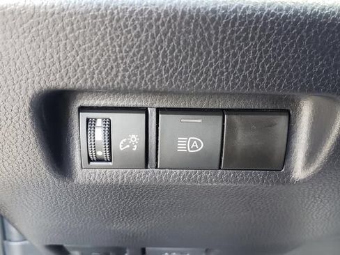 Used 2025 Toyota RAV4 XLE AWD/4WD image 25