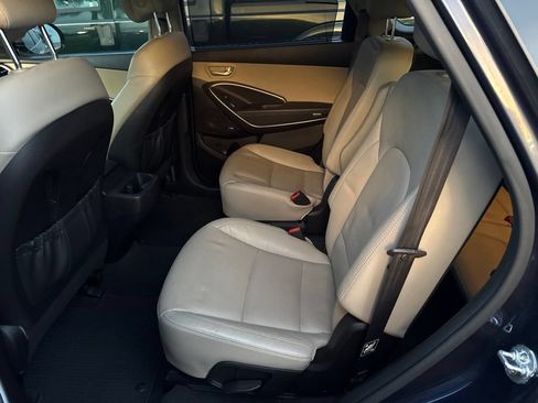Used 2017 Hyundai Santa Fe Limited FWD image 10