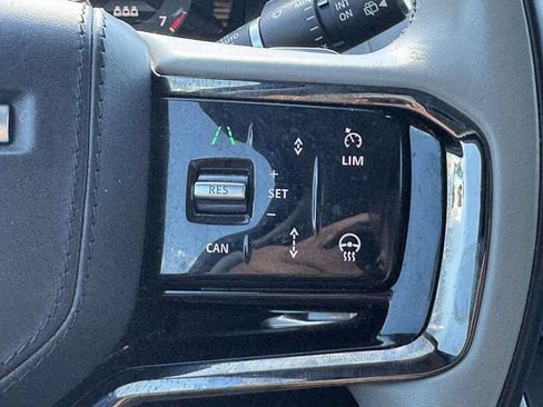 Used 2025 Land Rover Range Rover Velar Dynamic SE AWD/4WD image 28