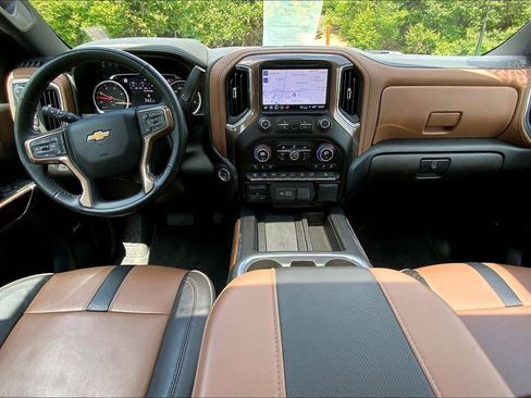 Used 2023 Chevrolet Silverado 2500 High Country w/ Z71 Off-Road Package AWD/4WD image 16