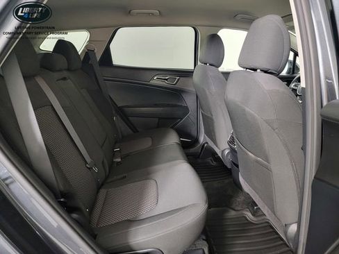 Used 2023 Kia Sportage LX AWD/4WD image 16