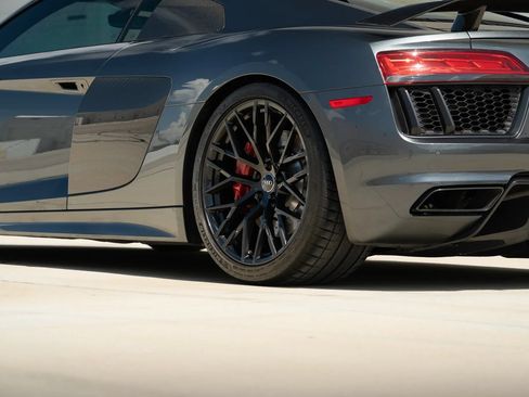 Used 2018 Audi R8 V10 RWD image 58